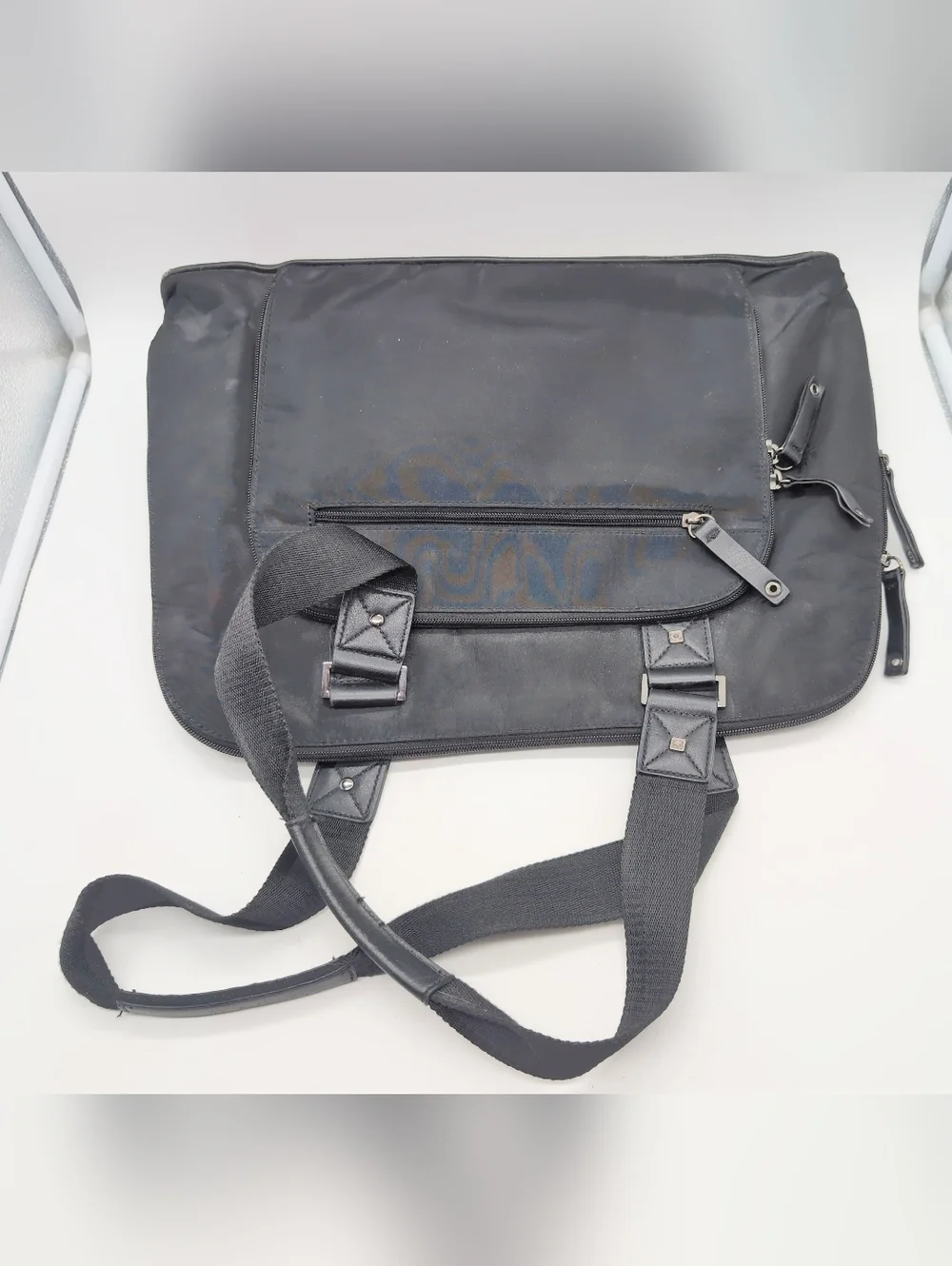 Kenneth Cole Reaction 17 Inch Laptop Shoulder Bag